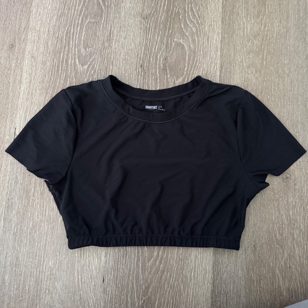 Aerie Smoothez Crop Top Women Medium Black Short Sleeve Elastic Hem Athleisure